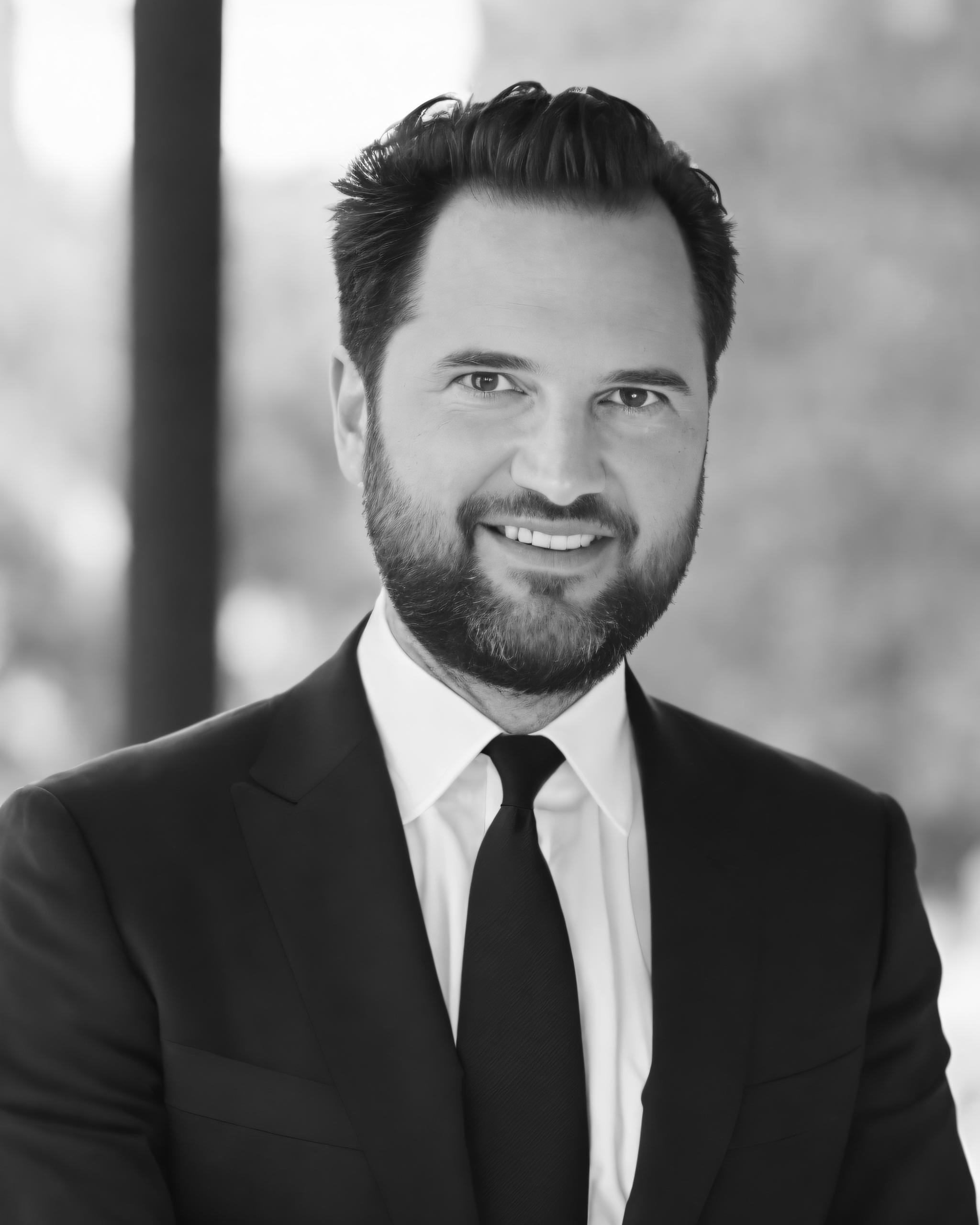 Mr Vincenzo Lopreiato